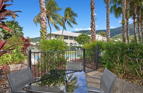 Palm Cove Apartment | Mango Resort 1 Bedroom ground floor apartment with direct pool access