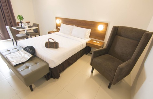 Cauayan Hotel | Mango Suites Cauayan