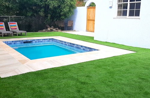Valley Church Cottage | Mango Tree Cottage with Chill Pool. Short Walk To The Beach