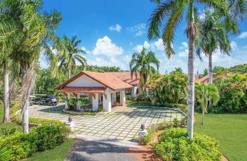 Casa de Campo Villa | Mangos 11a: Spacious oasis w/pool, Jacuzzi, full staff and golf cart