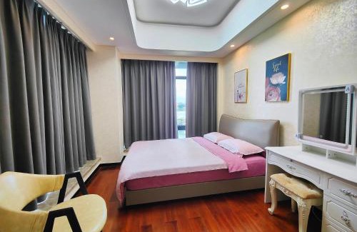 Xiangzhou District Apartment | Mangrove Bay Riverside Hill Riverview B&Bl紅樹灣河畔山河景民宿l豪華五房六床高層山景河景l離華發商都商場和港珠澳大橋及拱北澳門關口10分鐘l離橫琴長隆王國25分鐘l樓下北山古城食街