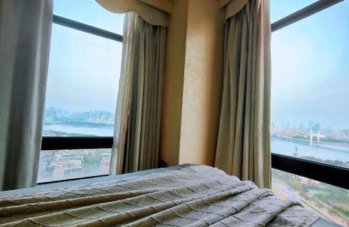 Xiangzhou District Apartment | Mangrove Bay Riverside Hill Riverview B&Bl紅樹灣河畔山河景民宿l豪華五房六床高層山景河景l離華發商都商場和港珠澳大橋及拱北澳門關口10分鐘l離橫琴長隆王國25分鐘l樓下北山古城食街