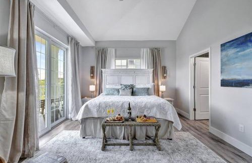 Ruskin House | Mangrove Magic in Little Harbor Resort & Marina