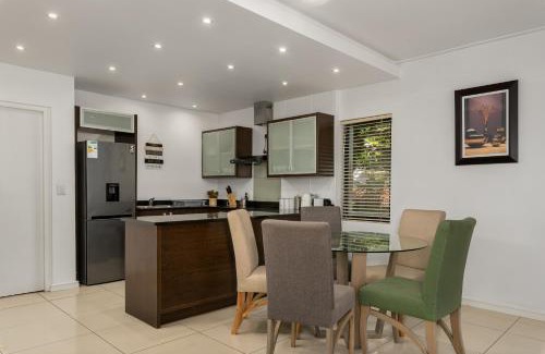 Century City Apartment | Manhattan Wharfside 207