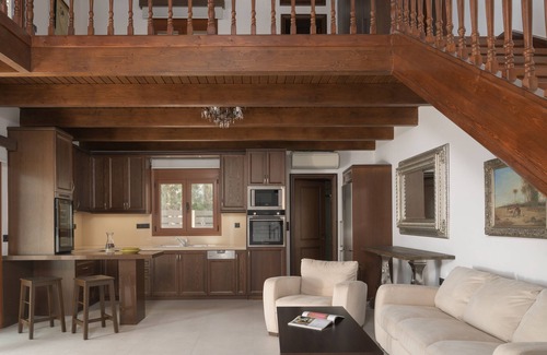 Linoperamata Villa | Manificus Villa I, with Heated Pool Just for Two