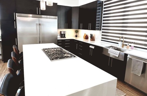 Manila House | Manila Lot 7 · King bed, high end, new home, hot tub, steam room