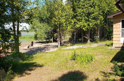 Manitoulin District Cottage | Manitoulin Waterfront Cottage for weekly and 2 week Rentals.