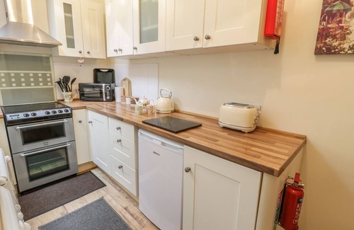 Manod Cottage | MANOD VIEW, pet friendly in Blaenau Ffestiniog
