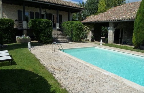 Saint-Antonin Noble Val House | Manoir d'Anglars in Montpalach Saint-Antonin-Noble-Val, guaranteed relaxation!