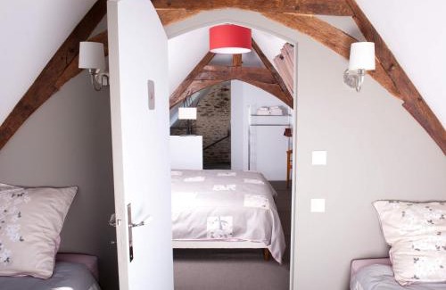 Taupont House | Manoir Desnachez