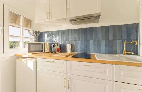 Touques Apartment | Manoir du Vert Galant 4 people accomodation Private Garden Fully Furnished CC Deauville