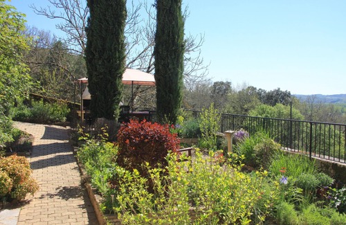 Castels et Bezenac House | Manoir with Heated Pool, WiFi, Stunning South-facing Views Of Dordogne Valley