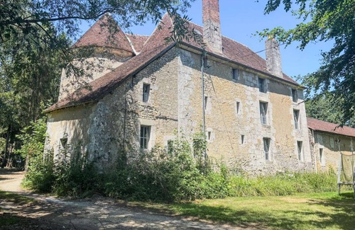Belforet-en-Perche Villa | Manoir XV and Barn with heated swimming pool