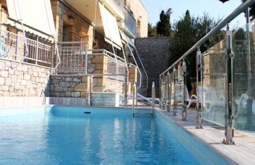 Stoupa Apartment | Manoleas Villas- Apartment 1