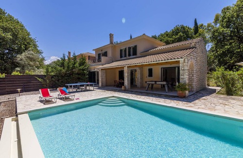 Petaleia House | Manolis Beach Villa with pool near Kassiopi, Corfu, Greece