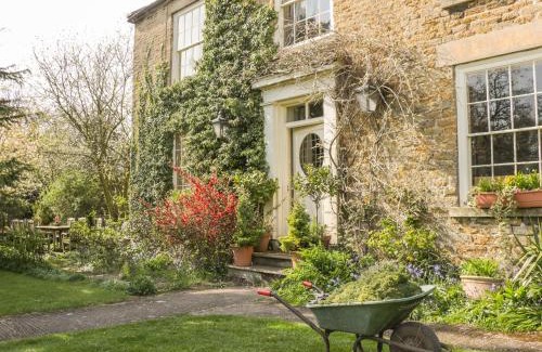 Potter Brompton House | Manor Farm
