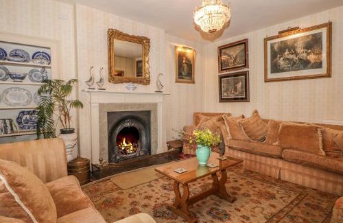 Potter Brompton House | Manor Farm