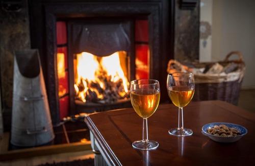 Reighton House | Manor House with ensuites and Hot Tub Sleeps 18 / 20