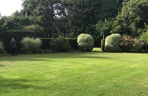 Fishbourne House | Manor House with pool and tennis court