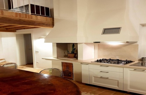 Monsano Apartment | Manor in Marche near Adriatic Beaches