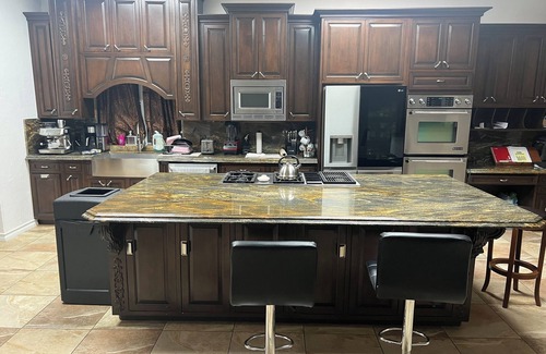 Regency Park House | Mansion 1stFloor; swimming pool, NO FEES; wet bar. Lux area. Better than rent.