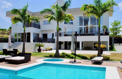Itu House | Mansion Condominium Farm Vila Real de Itu + Kids Recreation