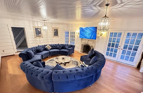 Albany House | Mansion in Albany 7minutes to Downtown Albany