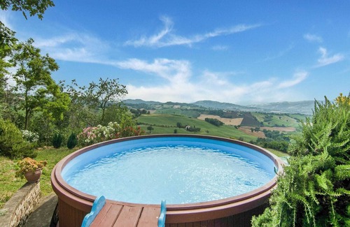 San Angelo Villa | Mansion in Vallefoglia with Pool and Panorama