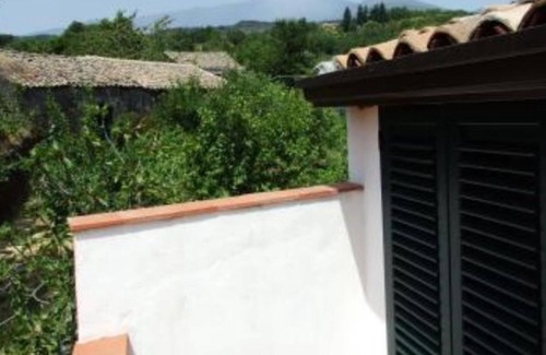Fornazzo House | Mansion - Milo, typical sicilian house located in the Etna Park.... only a few kilometers from the touristic places. House with character