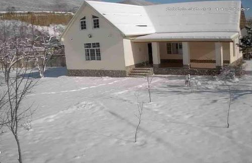 Qusar Villa | Mansion on the river