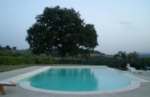 Loreto House | Mansion - TODIHouse with character Panoramic views over the Tiber valley and TODI