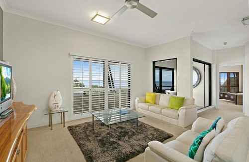 Cairns Central Business District Hotel | Mantra Esplanade Cairns