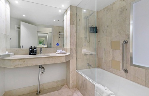 Surfers Paradise Apartment | Mantra on View, Surfers Paradise (Level 12)