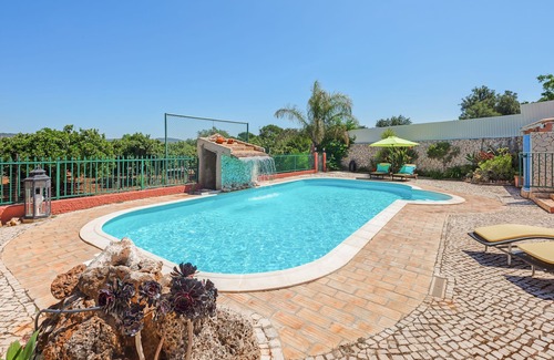 Silves House | MANUFACTURE - Typical village house with salt treatment pool