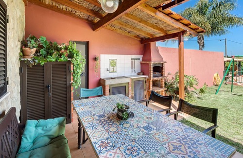 Silves House | MANUFACTURE - Typical village house with salt treatment pool
