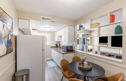 Maple Heights Apartment | Maple Heights Sweet - Libby Unit 7