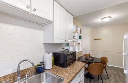 Maple Heights Apartment | Maple Heights Sweet - Libby Unit 7