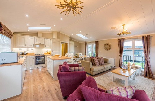 Otterham Apartment | Maple Lodge- Valley Lodge No 4