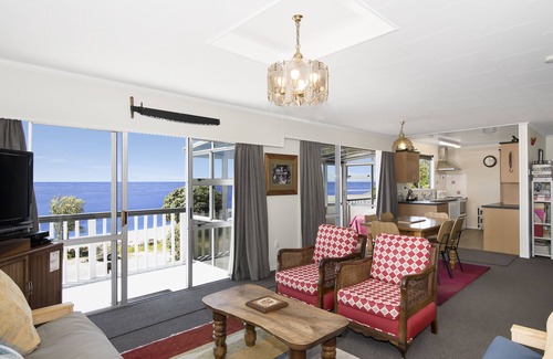 Collingwood House | Maple's Den - Collingwood beach house