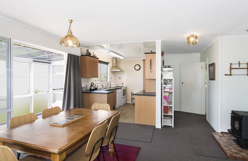 Collingwood House | Maple's Den - Collingwood beach house
