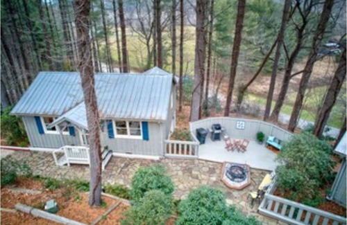 Valle Crucis Cabin | Maple Spring Cabin at Heritage Hill