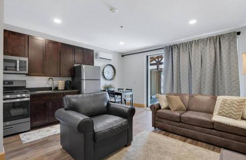 Berlin Apartment | Maple Suite - Main Street Lodge in Berlin