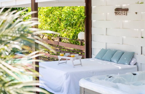 Xiro Chorio Villa | Maratho Villa, heated whirlpool, mini golf & more - Full privacy & 2 km to beach