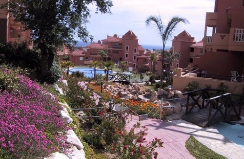 Urbanizacion Hacienda las Chapas Apartment | Marbella 2 Bed 2 Bath Luxury Apartment near Cabopino