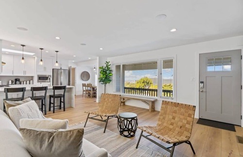 Sugarloaf House | @ Marbella Lane - 3BR w/sweeping views of Bay Area