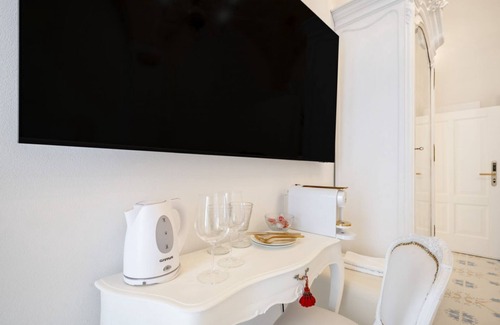 Centro Storico Apartment | Marchesa – Two-Bedroom Suite with Panoramic Terrace in the Historic Center