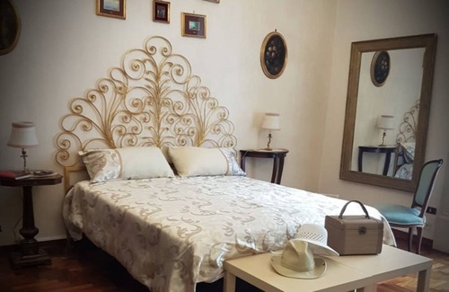 Naples City Centre House | Marchese: an ancient Neapolitan house