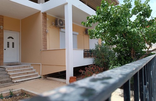 Markopoulo Mesogaias House | Marco Polo Escale's, layover at Athens Airport