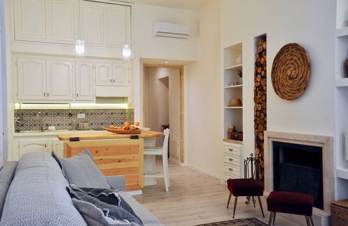 Historic Castle District Apartment | Marco's Stylish Home: in the hearth of Cagliari