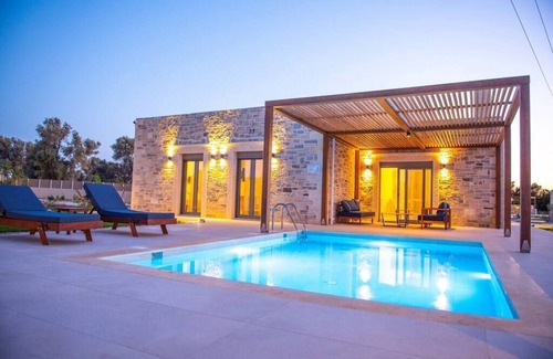 Tymbaki Villa | Marelia Villa 1 - Unique quit villa with stunning Psiloritis Mountain View